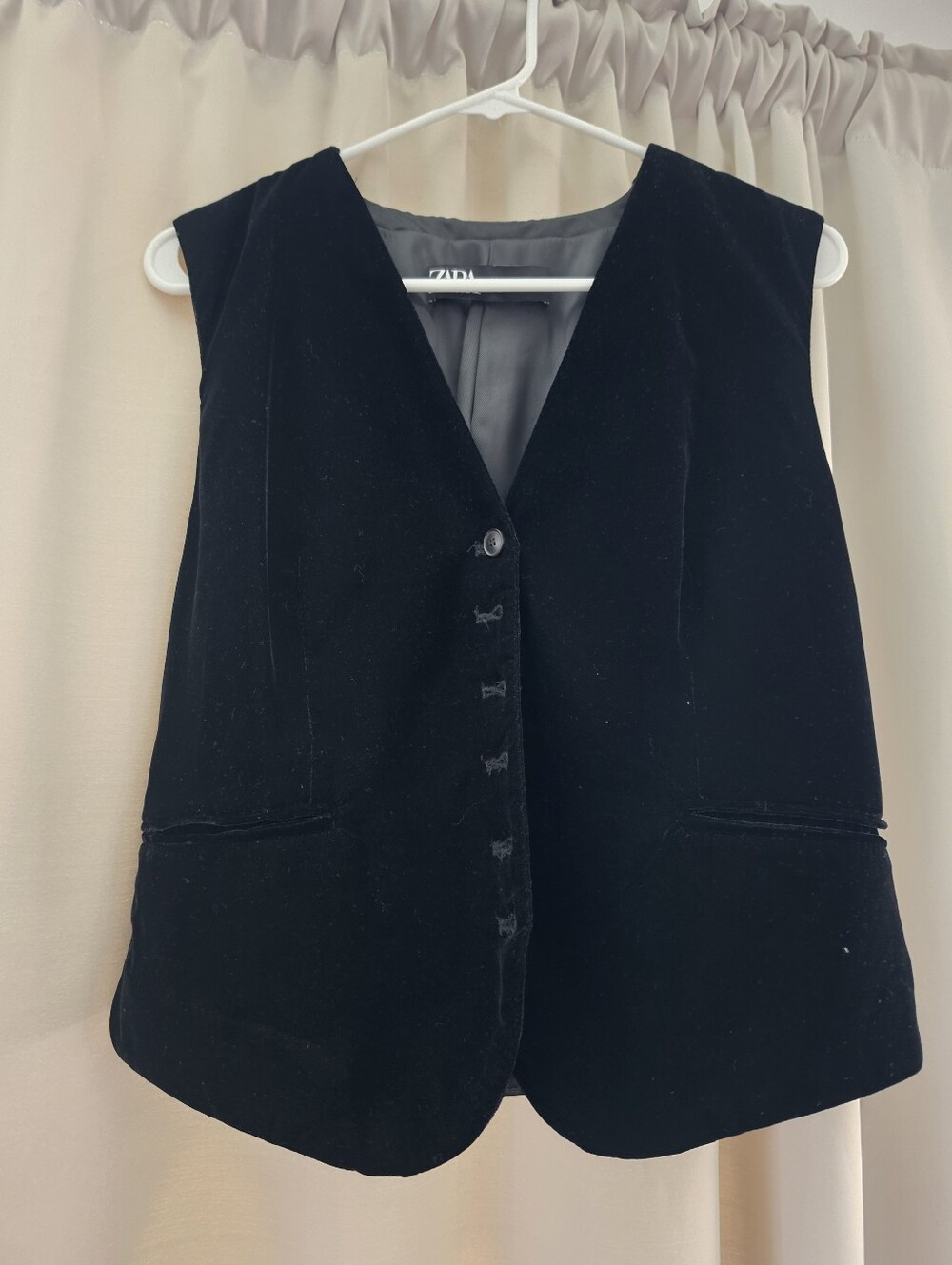 Zara Black Velvet Vest Size Large